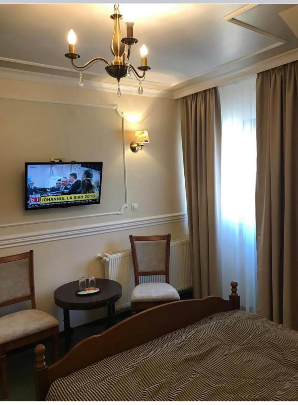 Hotel Parc Tecuci Zewnętrze zdjęcie