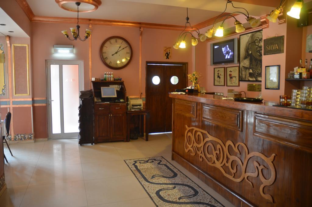 Hotel Parc Tecuci Zewnętrze zdjęcie