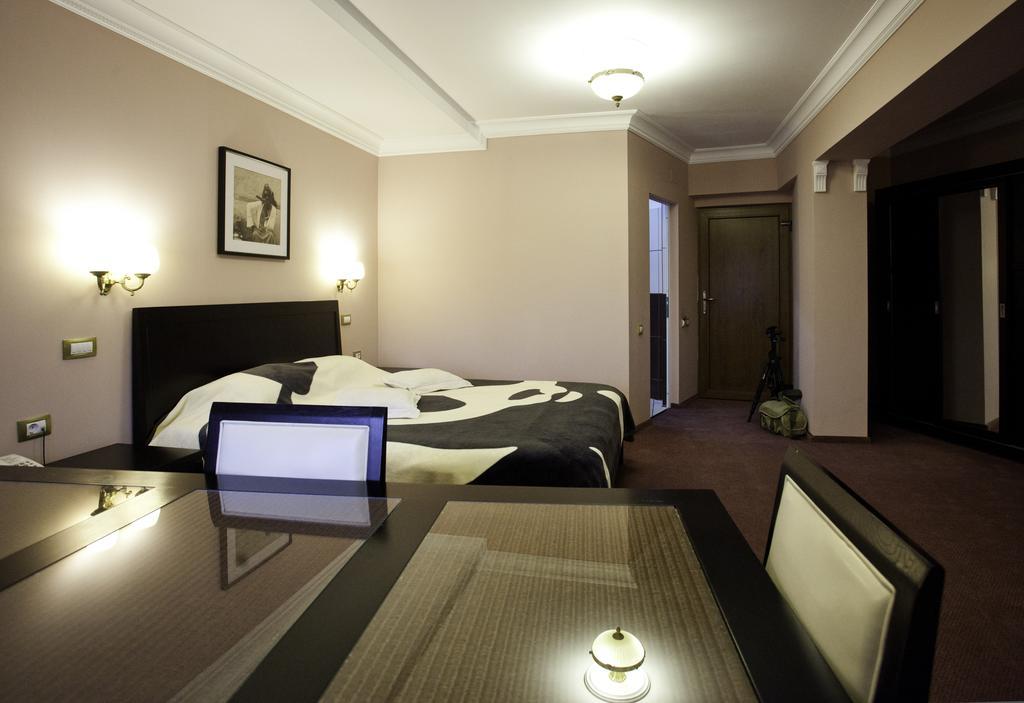 Hotel Parc Tecuci Pokój zdjęcie