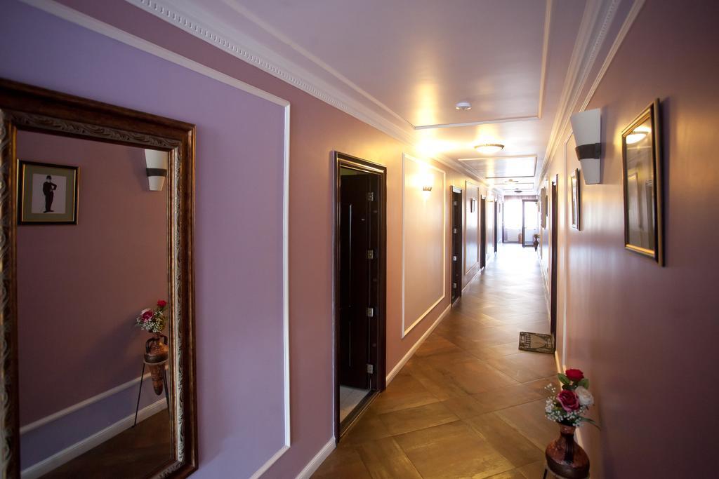 Hotel Parc Tecuci Zewnętrze zdjęcie