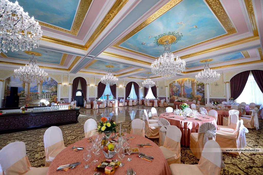 Hotel Parc Tecuci Zewnętrze zdjęcie